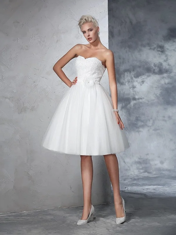 A-Line/Princess Sweetheart Hand-made Flower Sleeveless Short Net Wedding Dresses