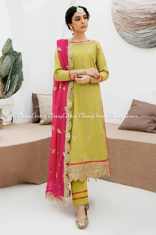 Green Pink Lawn Embroidered 3pc Suit