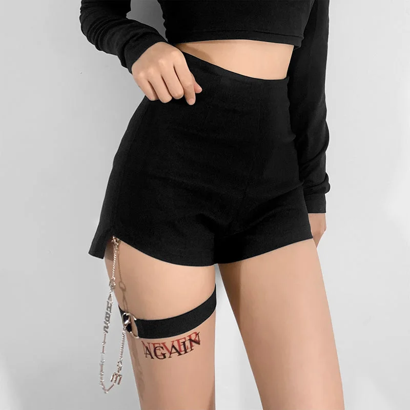 Chain leg loop shorts yv30141